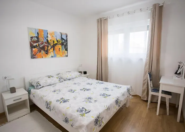 Apartment Mira